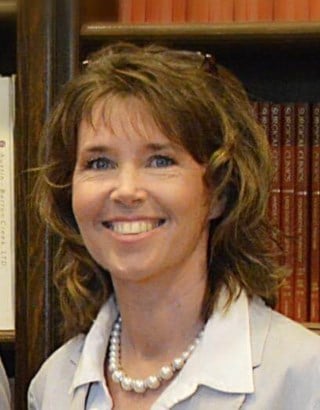 Dra. Stephanie Mccarter